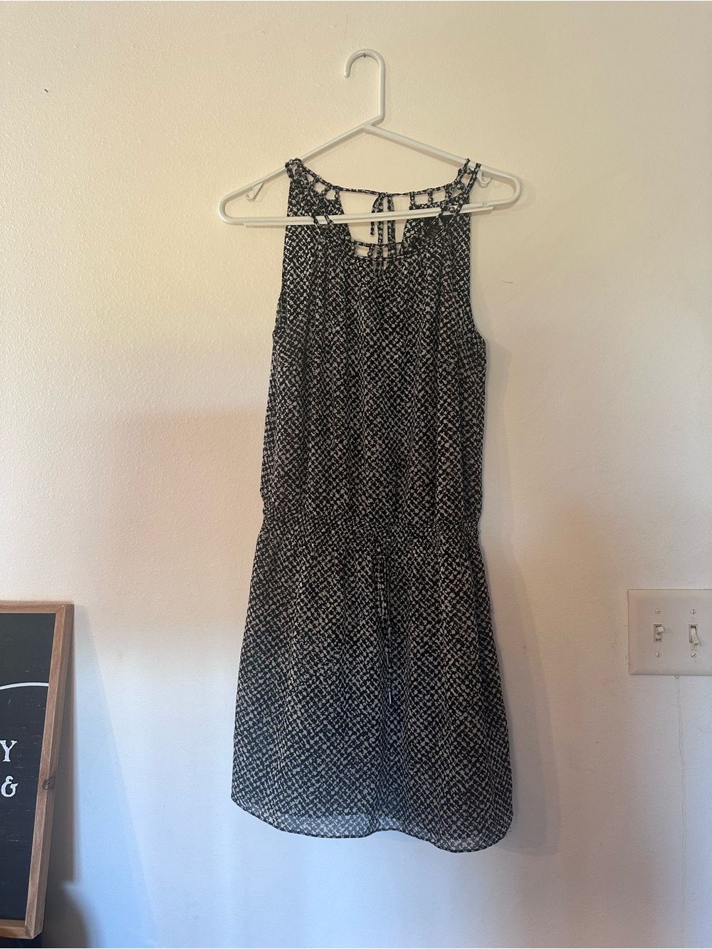 White House Black Market Black and White Printed Sleeveless Dress